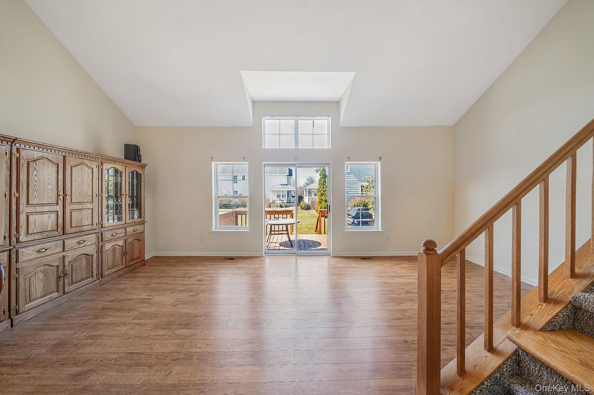 #11 photo, 22 Fairlawn Drive, Саффолк ‖ Central Islip , NY 11722