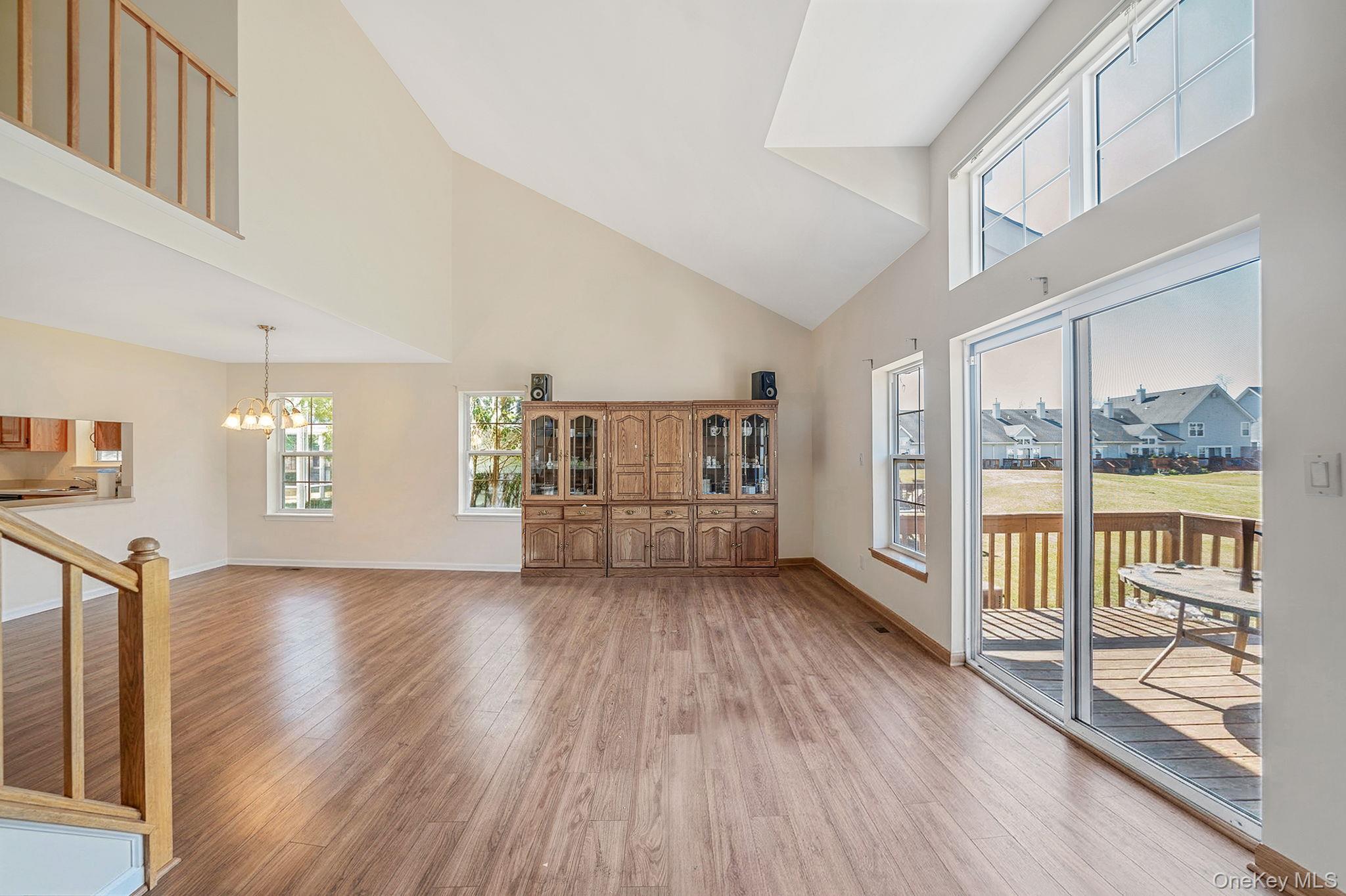 #12 photo, 22 Fairlawn Drive, Саффолк ‖ Central Islip , NY 11722