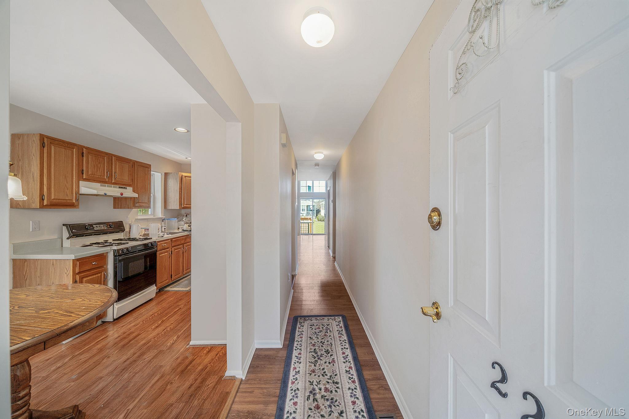 #4 photo, 22 Fairlawn Drive, Саффолк ‖ Central Islip , NY 11722