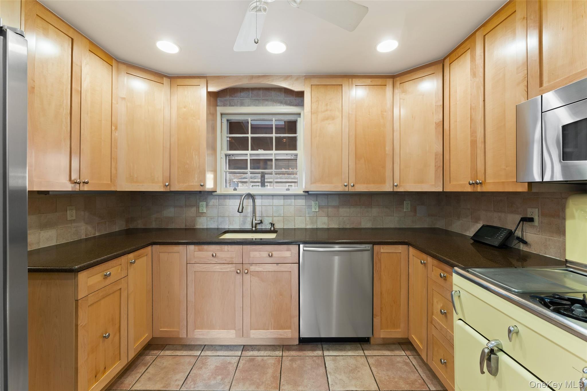 #8 photo, 1 Hoover Road, 뉴욕주 Yonkers , NY 10710