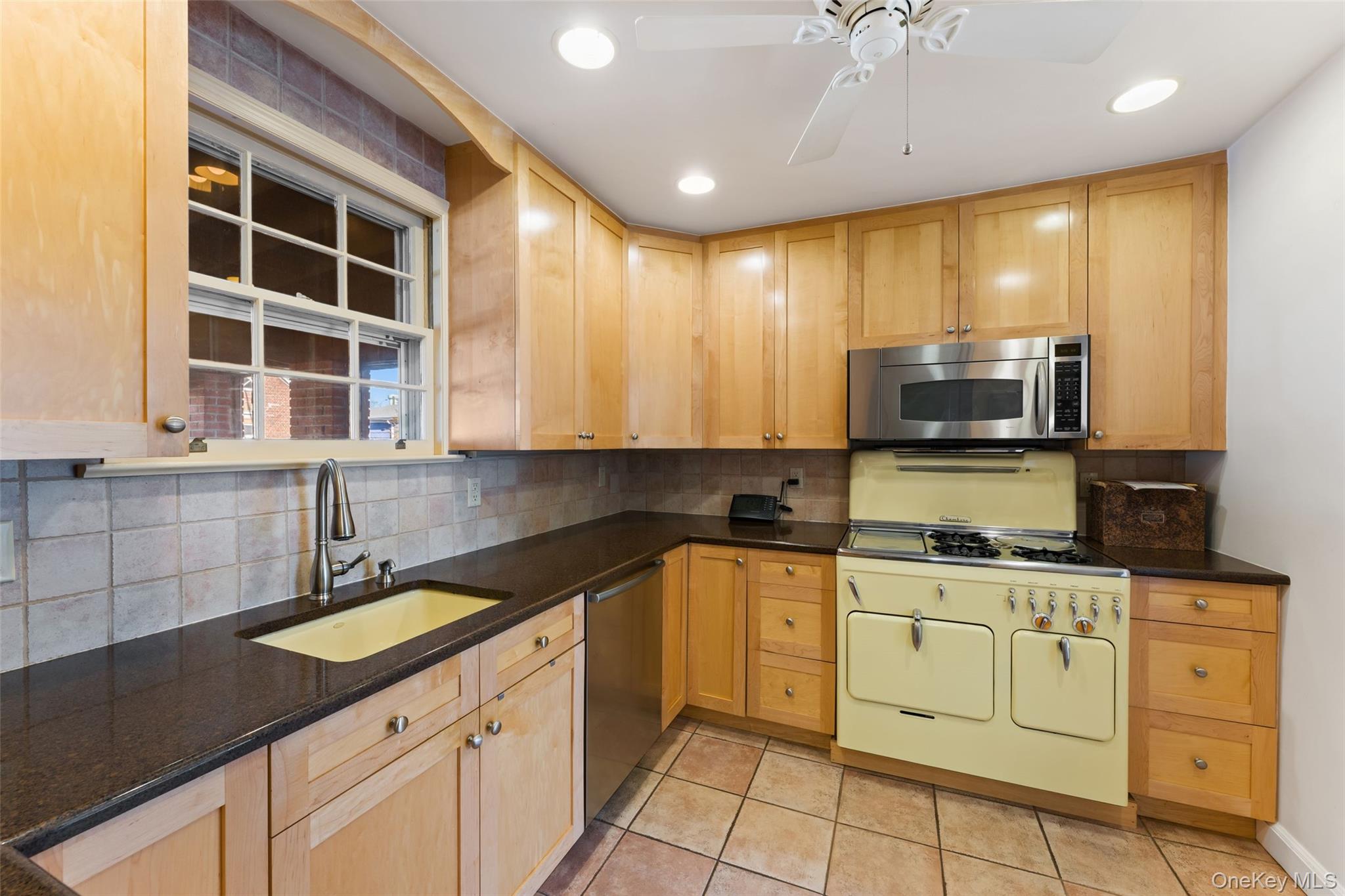 #9 photo, 1 Hoover Road, 뉴욕주 Yonkers , NY 10710