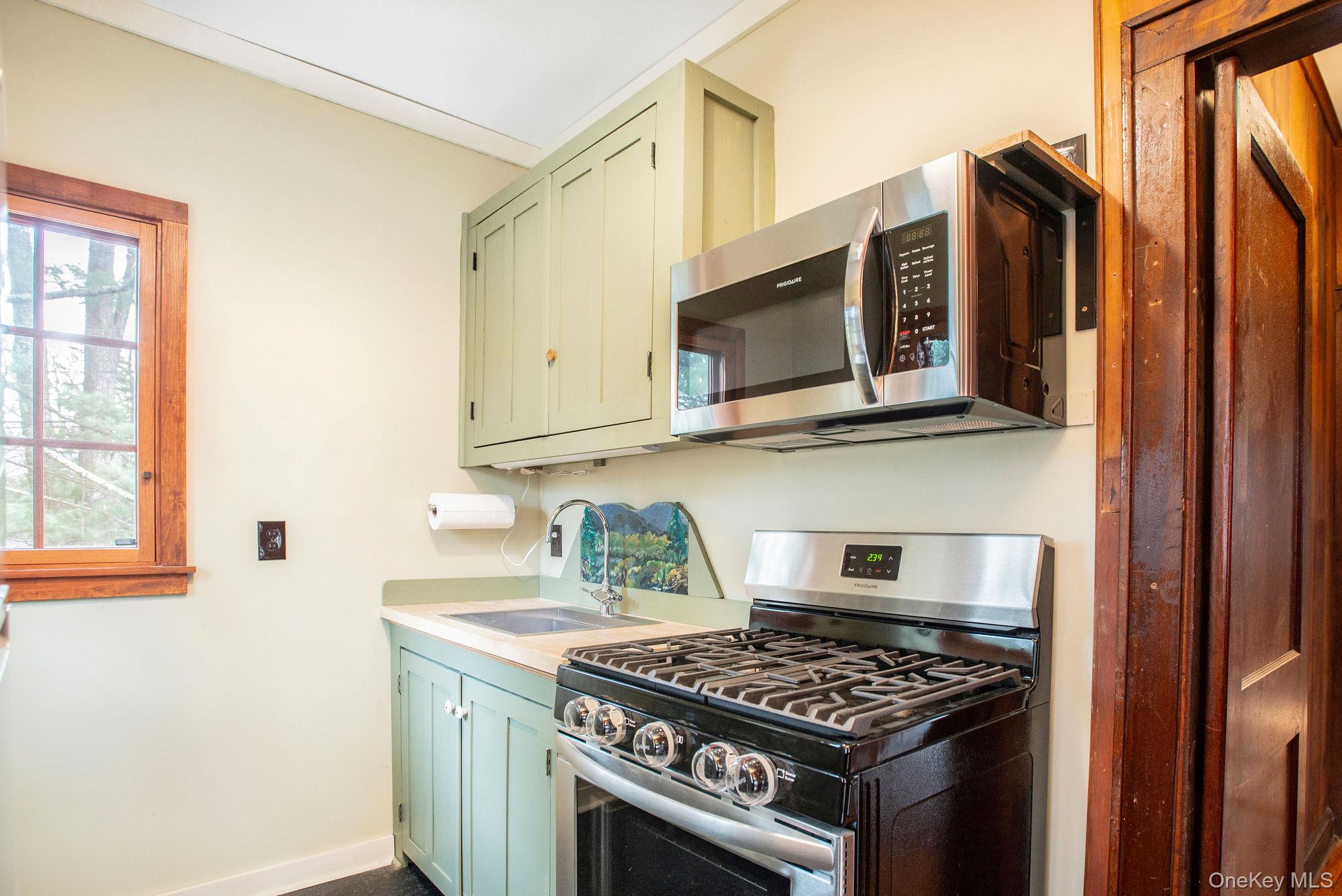 #10 photo, 11 Locust Drive, Cold Spring , NY 10516