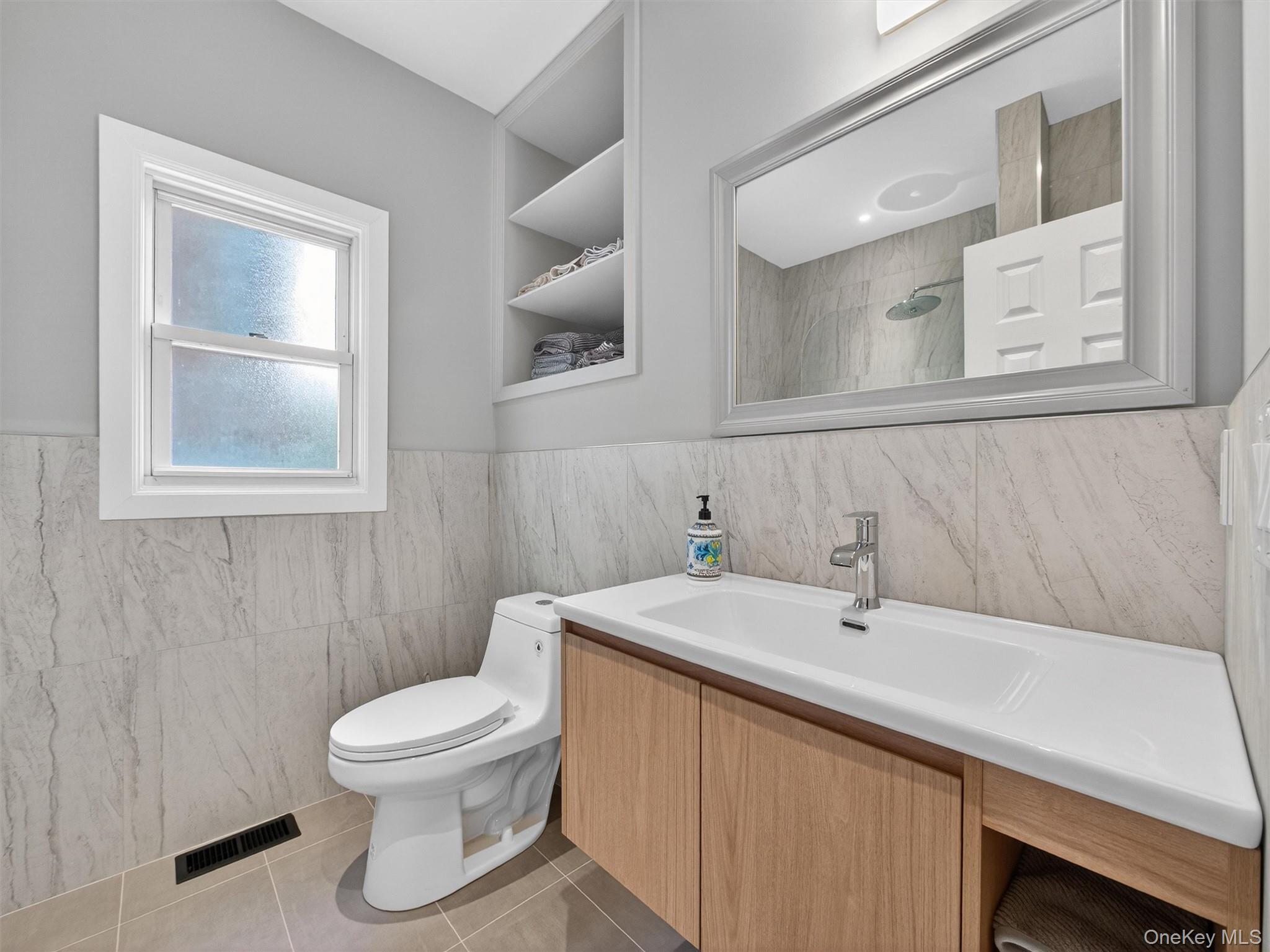 #11 photo, 24 E Park Place, 纽约州 Suffern , NY 10901