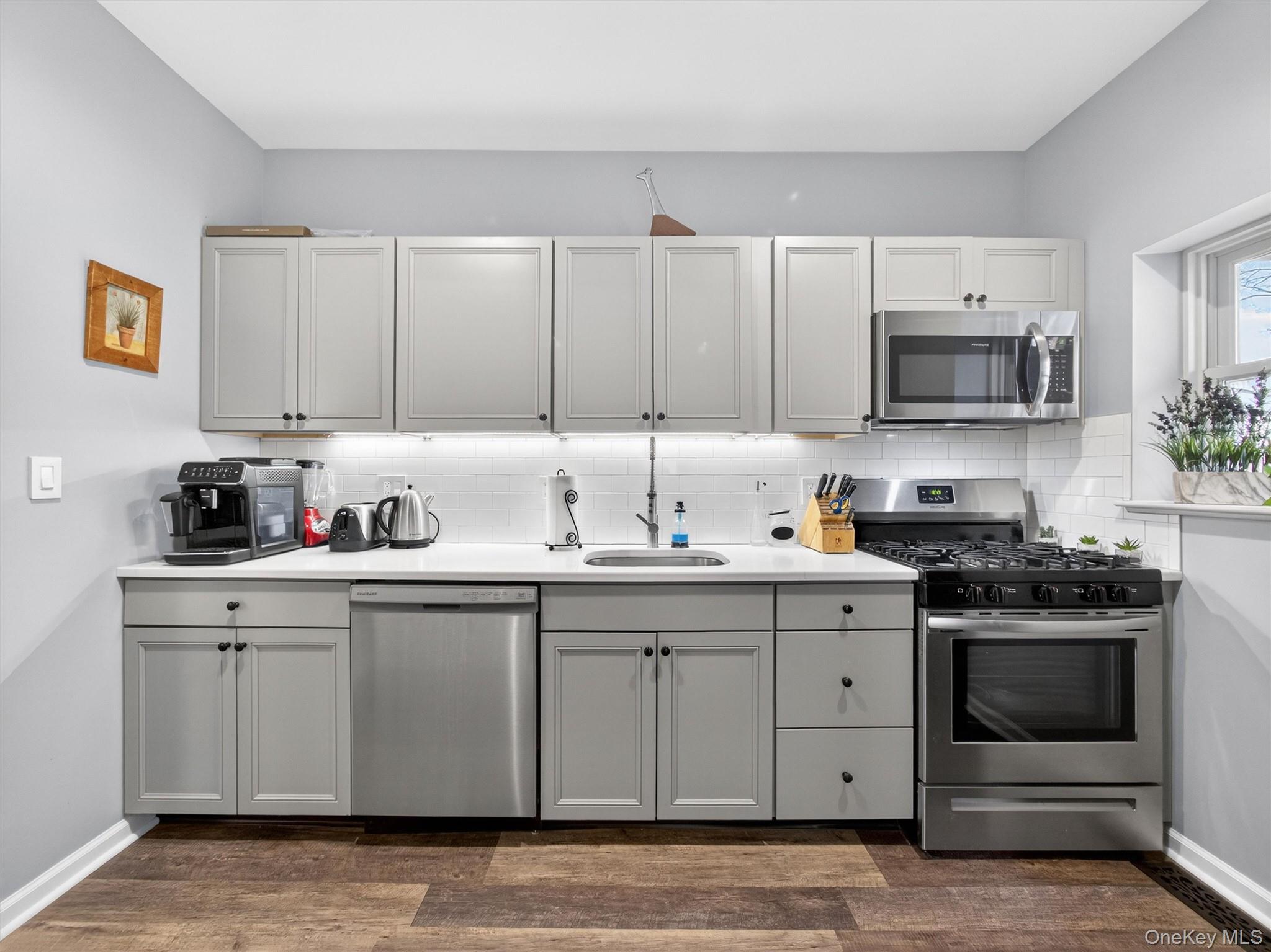 #8 photo, 24 E Park Place, 纽约州 Suffern , NY 10901