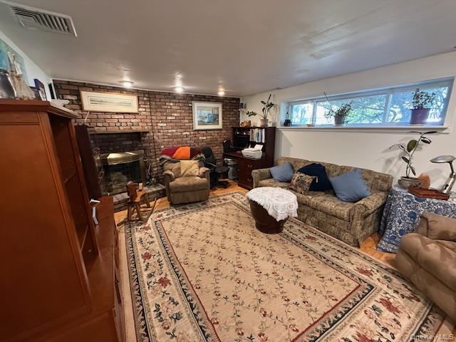 #7 photo, 5 Sage Court, Huntington Station , NY 11746
