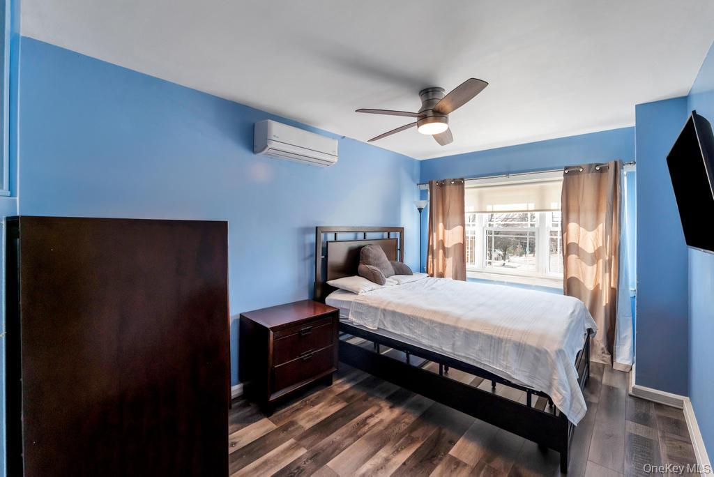 #13 photo, 3247 Fairmount Avenue, Bronx , NY 10465