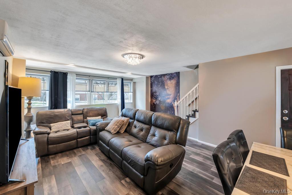 #7 photo, 3247 Fairmount Avenue, Bronx , NY 10465