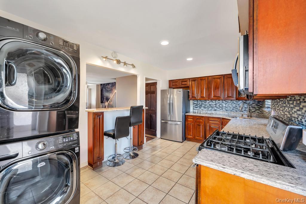 #9 photo, 3247 Fairmount Avenue, Bronx , NY 10465