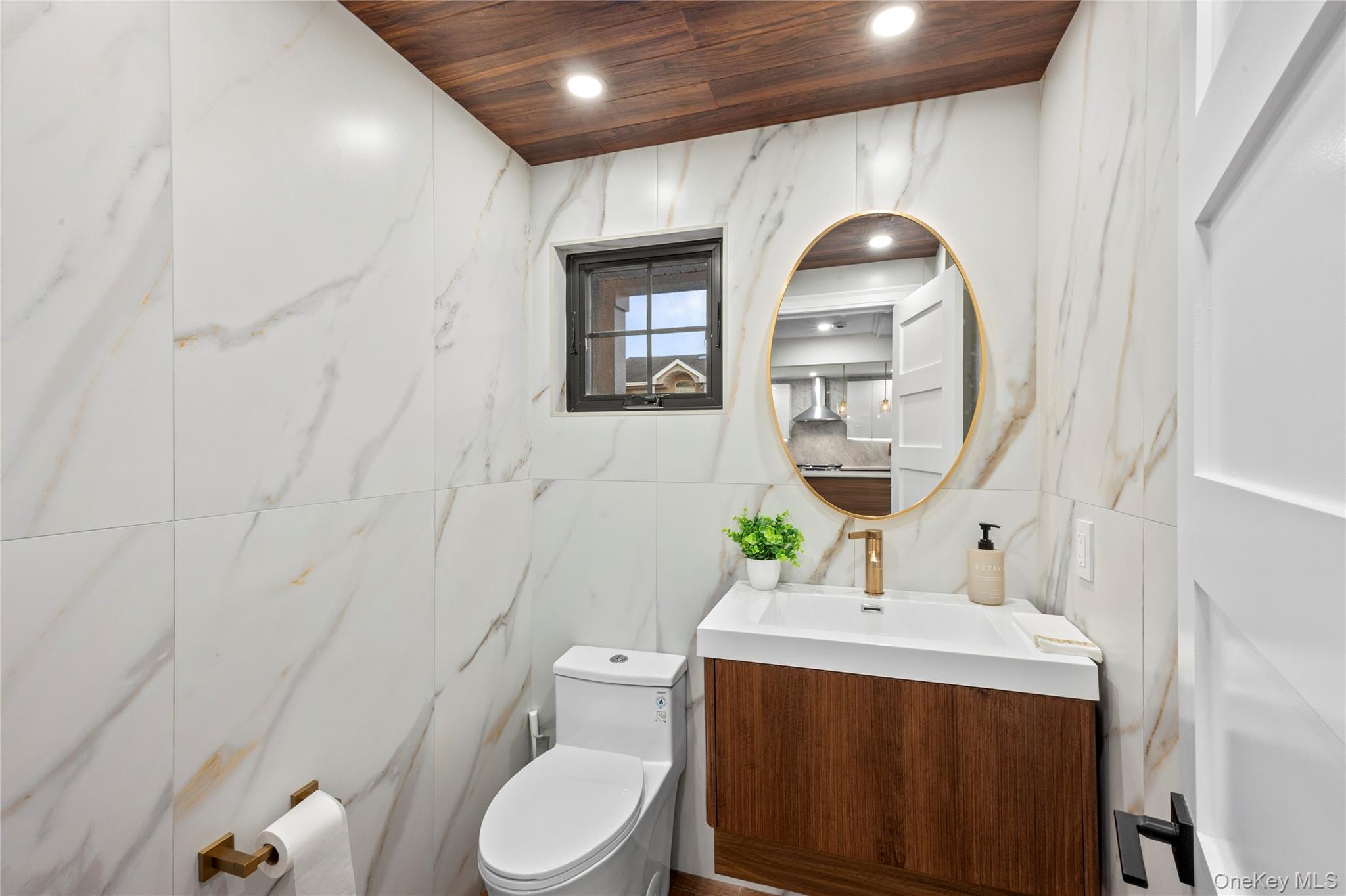 #12 photo, 3050 Judith Drive, 长岛 Bellmore , NY 11710