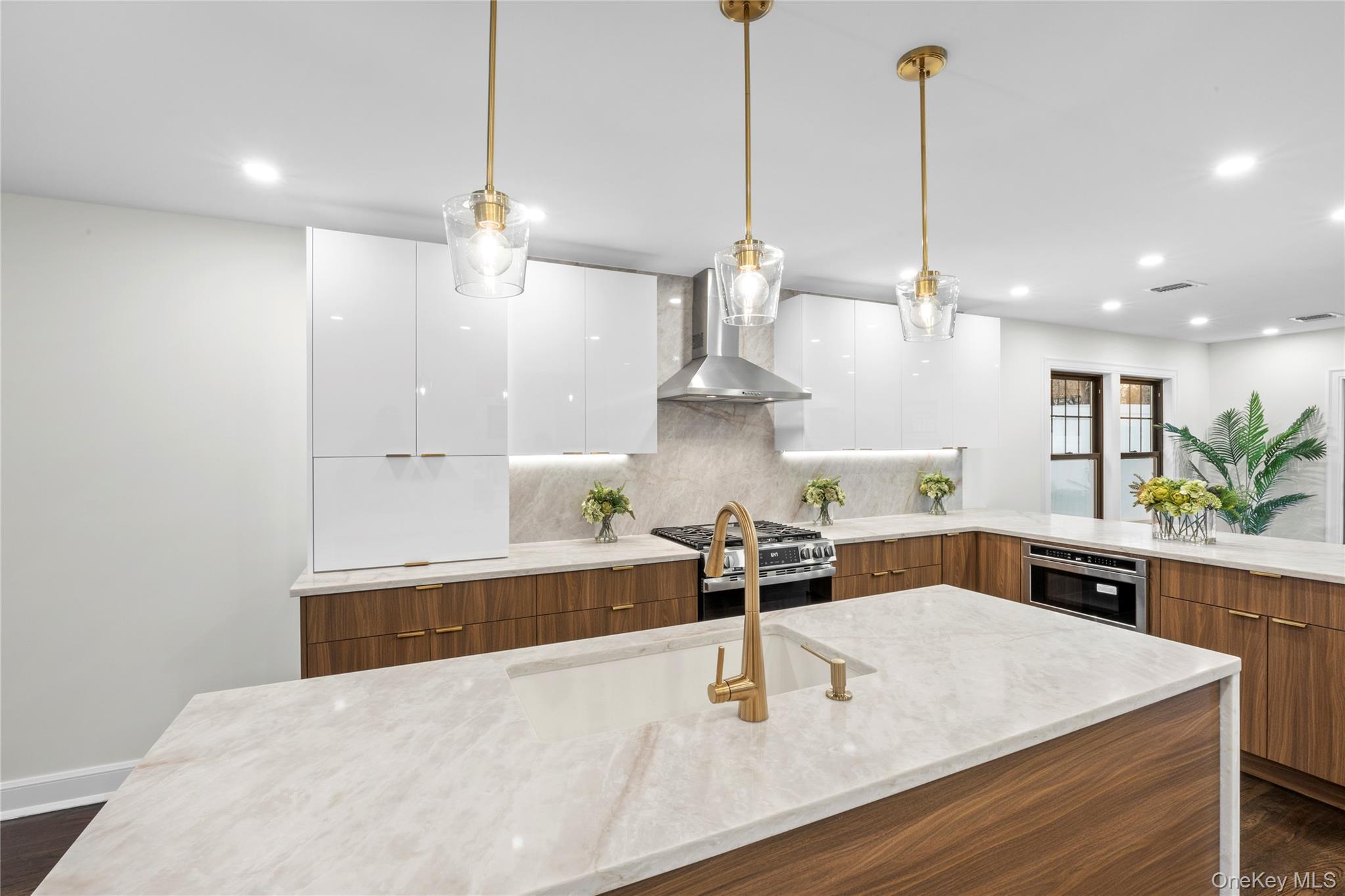 #9 photo, 3050 Judith Drive, 长岛 Bellmore , NY 11710