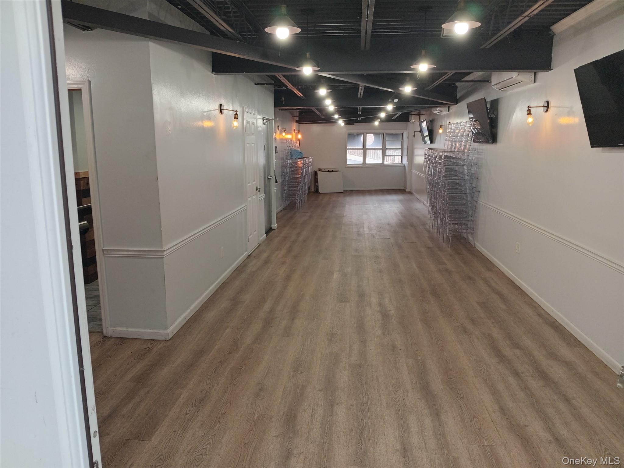 #4 photo, 2195 New England Thru Way, Bronx , NY 10475