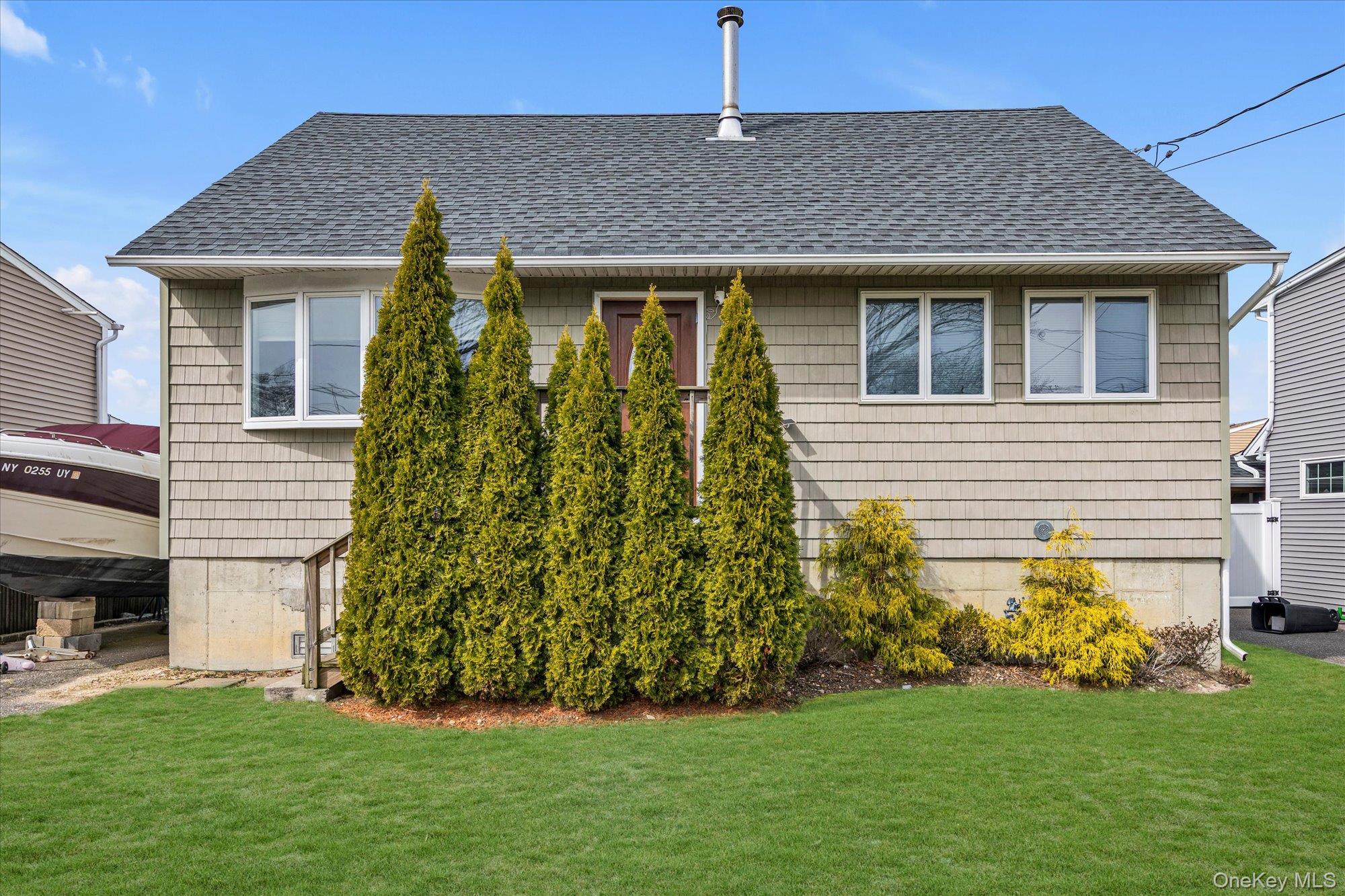 #1 photo, 2542 Wantagh Avenue, Wantagh , NY 11793