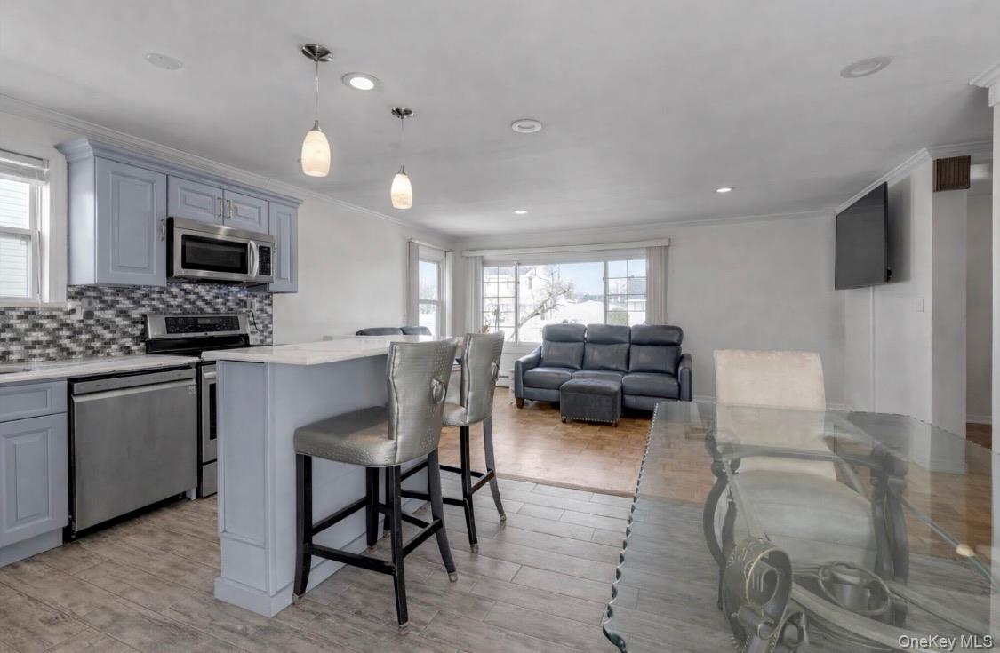 #4 photo, 15 Silverpine Drive, Amityville , NY 11701