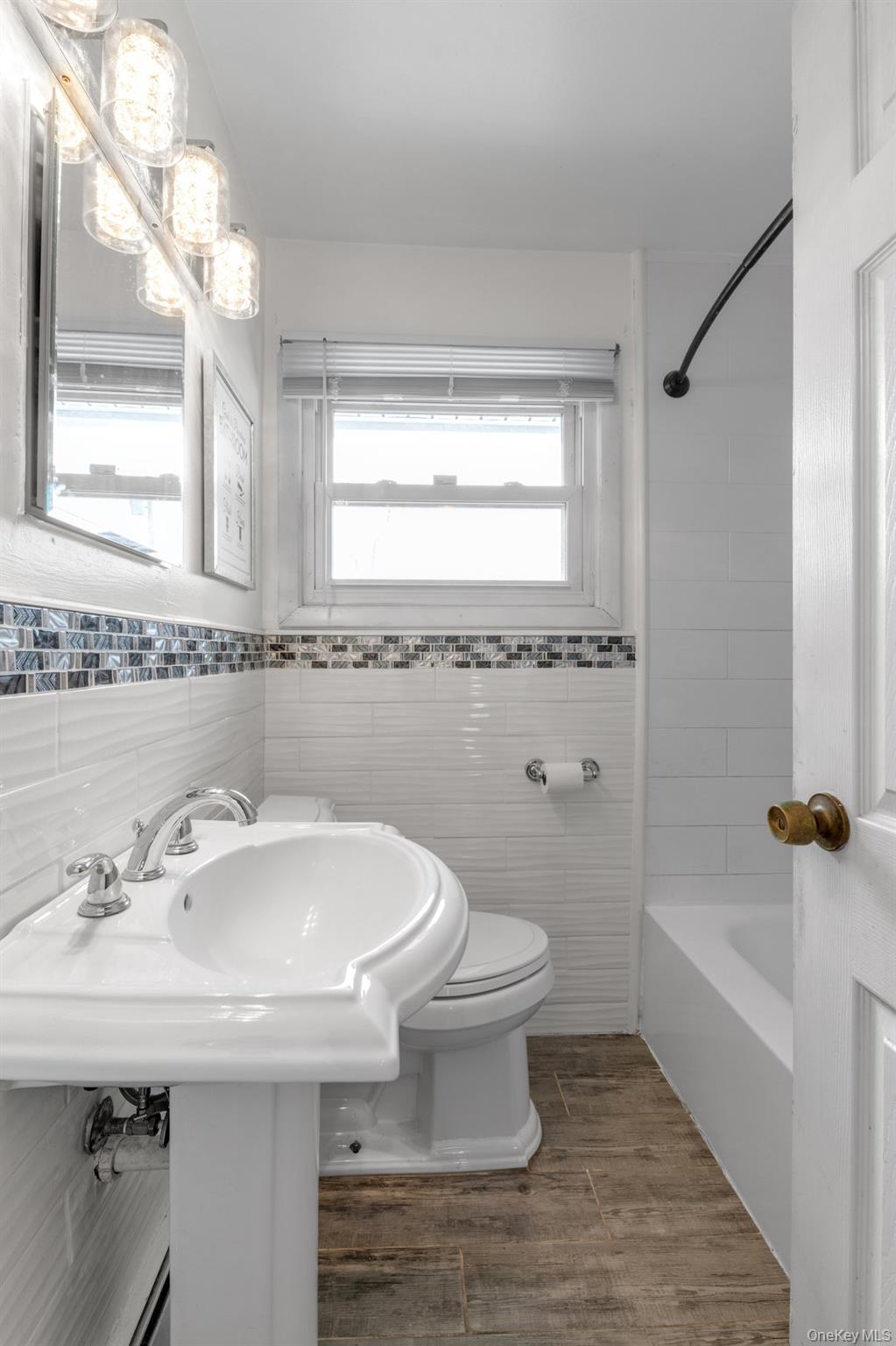 #9 photo, 15 Silverpine Drive, Amityville , NY 11701