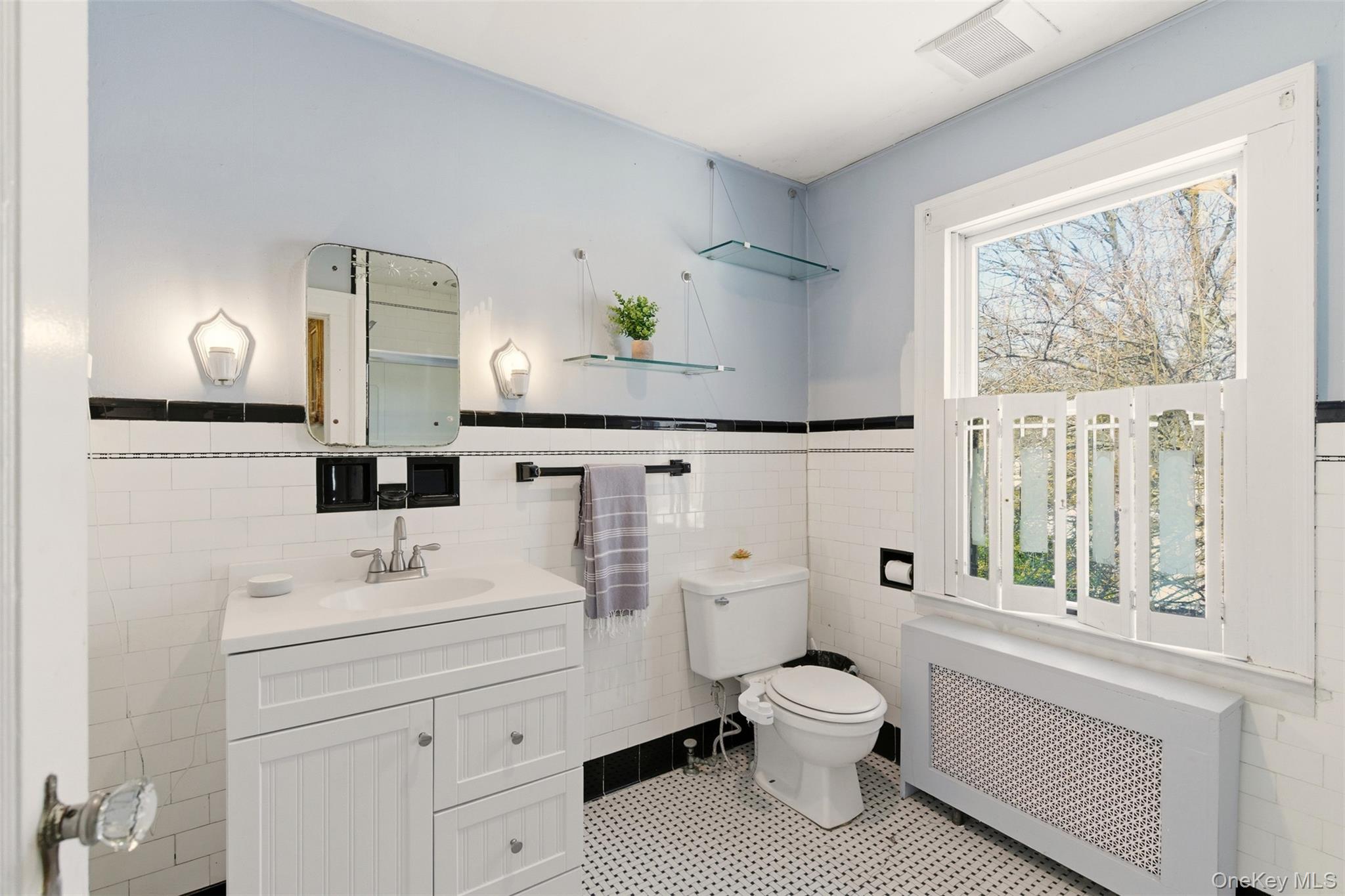 #17 photo, 5 Fenwick Street, سوفولك Greenlawn , NY 11740