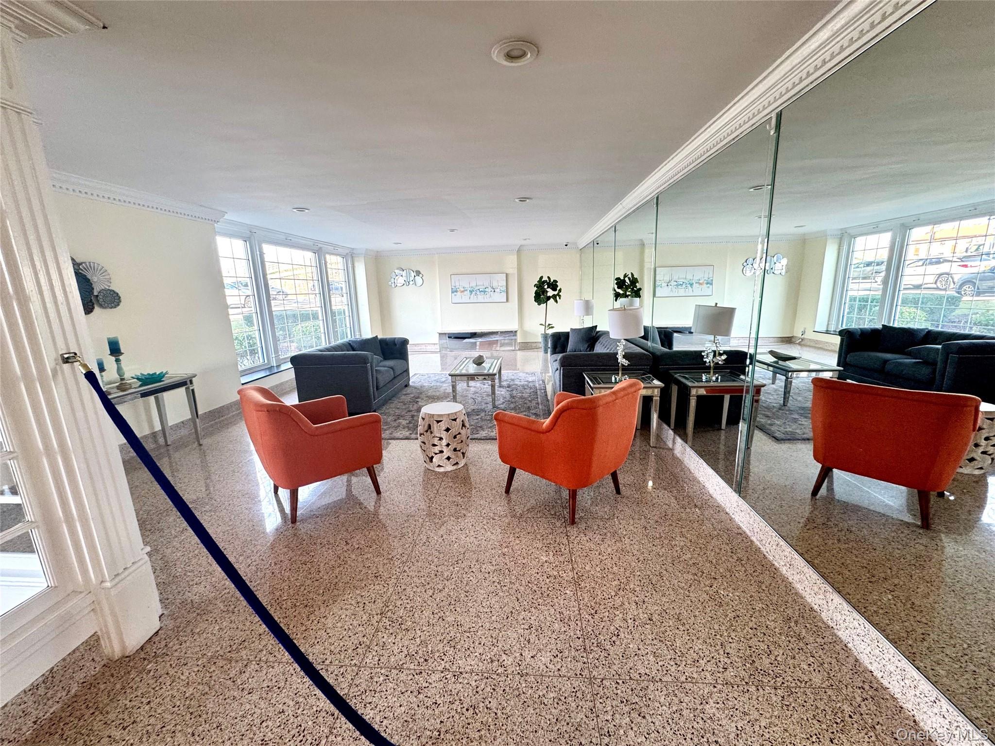 #6 photo, 87-10 149th Avenue, 皇后区 霍华德滩 Howard Beach , NY 11414