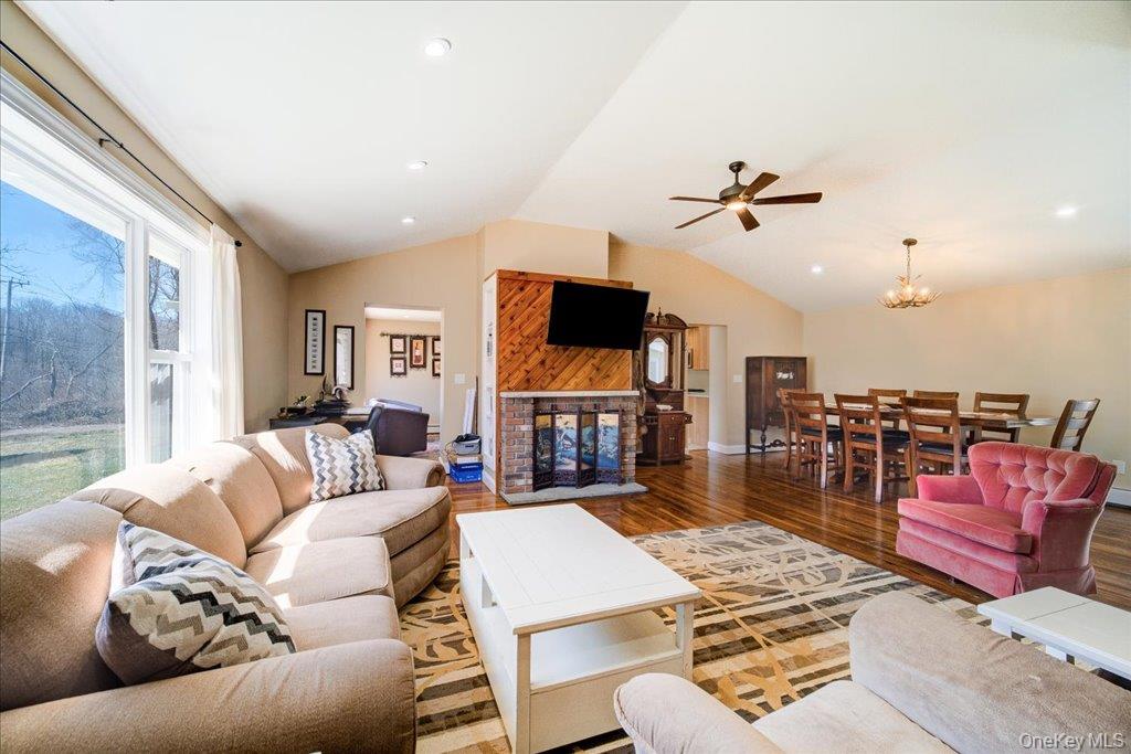 #8 photo, 1548 State Route 32, 纽约州 Wallkill , NY 12589