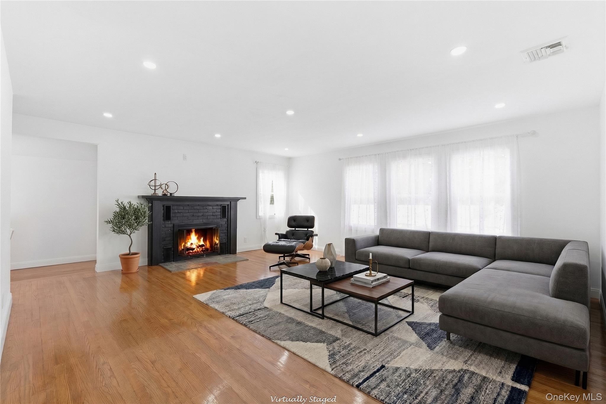 #12 photo, 111 Shepherd Street, Rockville Centre , NY 11570