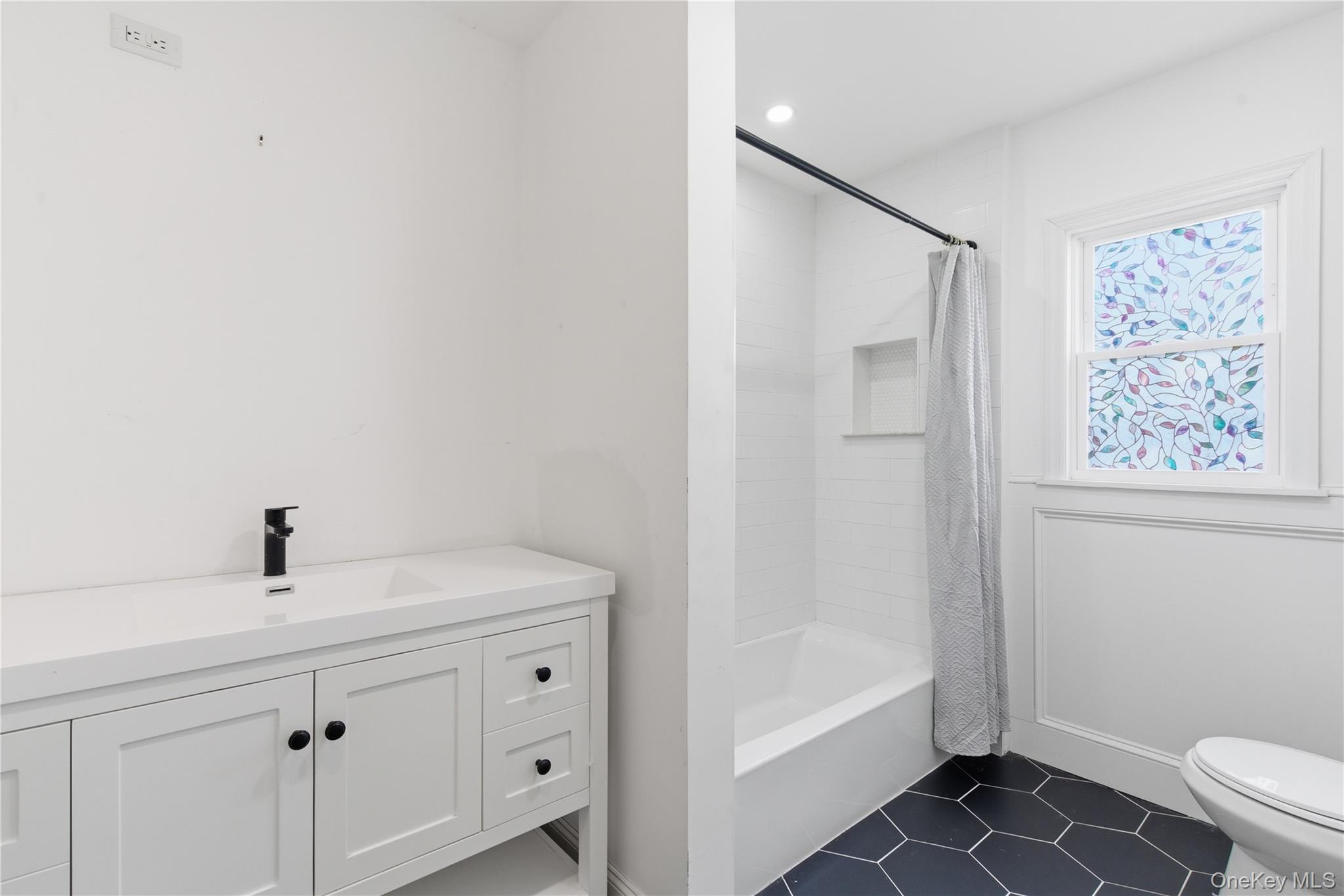 #16 photo, 111 Shepherd Street, Rockville Centre , NY 11570