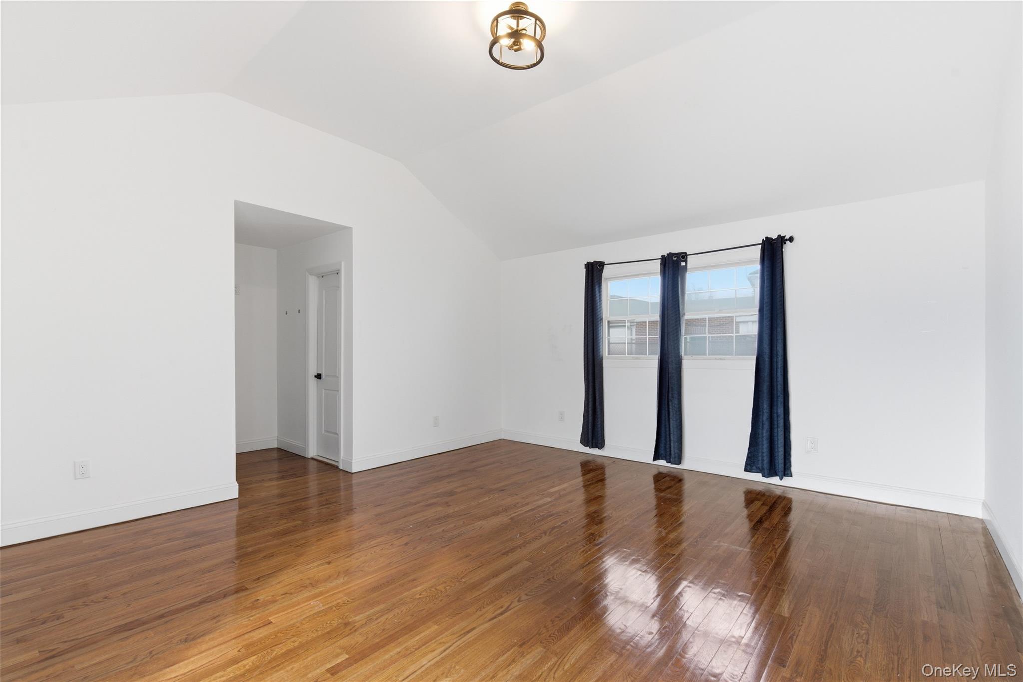 #18 photo, 111 Shepherd Street, Rockville Centre , NY 11570