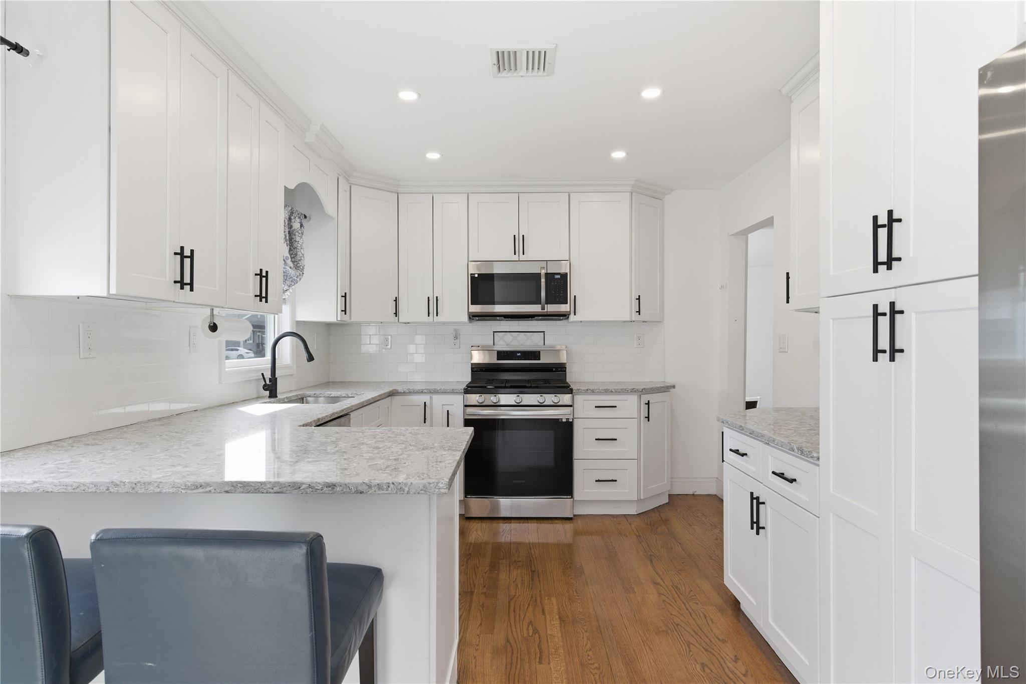 #6 photo, 111 Shepherd Street, Rockville Centre , NY 11570