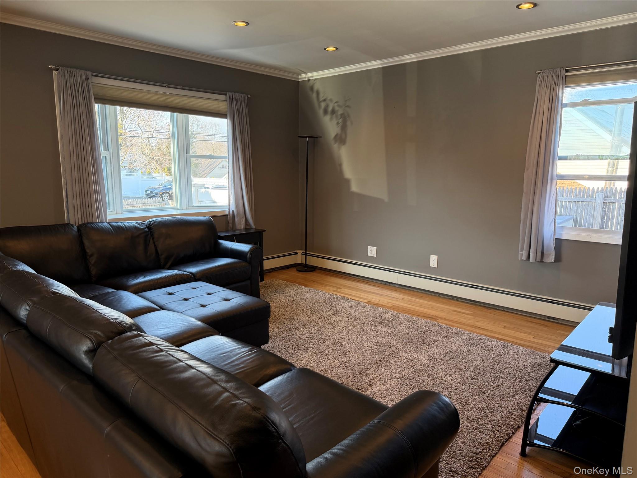 #11 photo, 6 Thorney Avenue, سوفولك Huntington Station , NY 11746