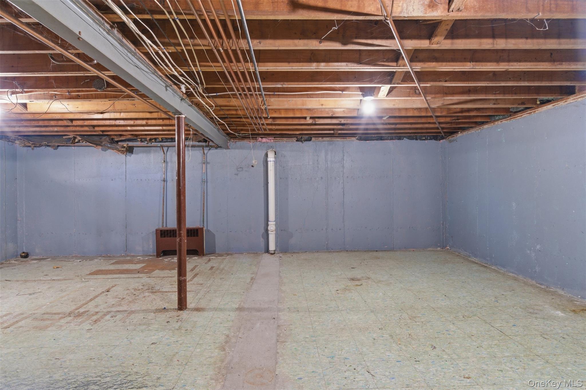 #19 photo, 85 Tamarack Street, East Northport , NY 11731