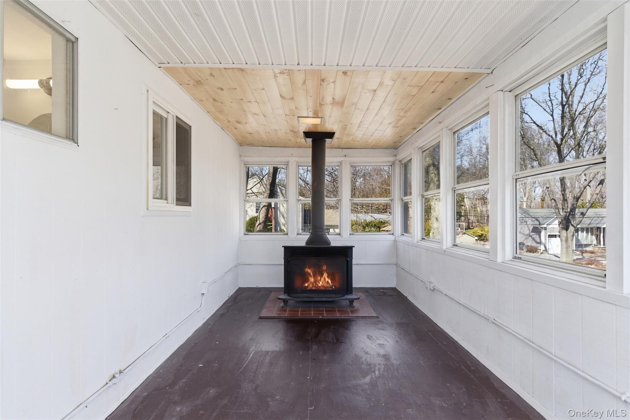 #20 photo, 85 Tamarack Street, East Northport , NY 11731