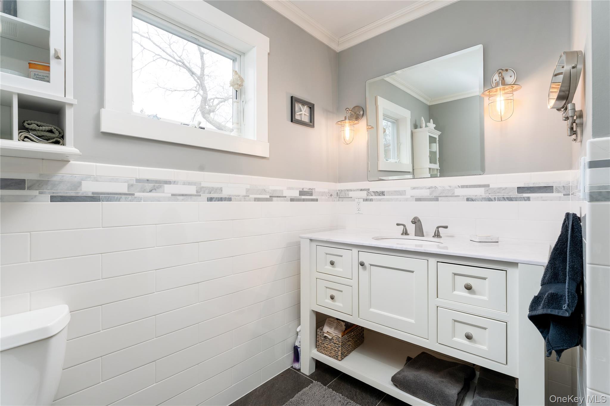 #17 photo, 61 Atlantic Avenue, מחוז סאפוק Hampton Bays , NY 11946