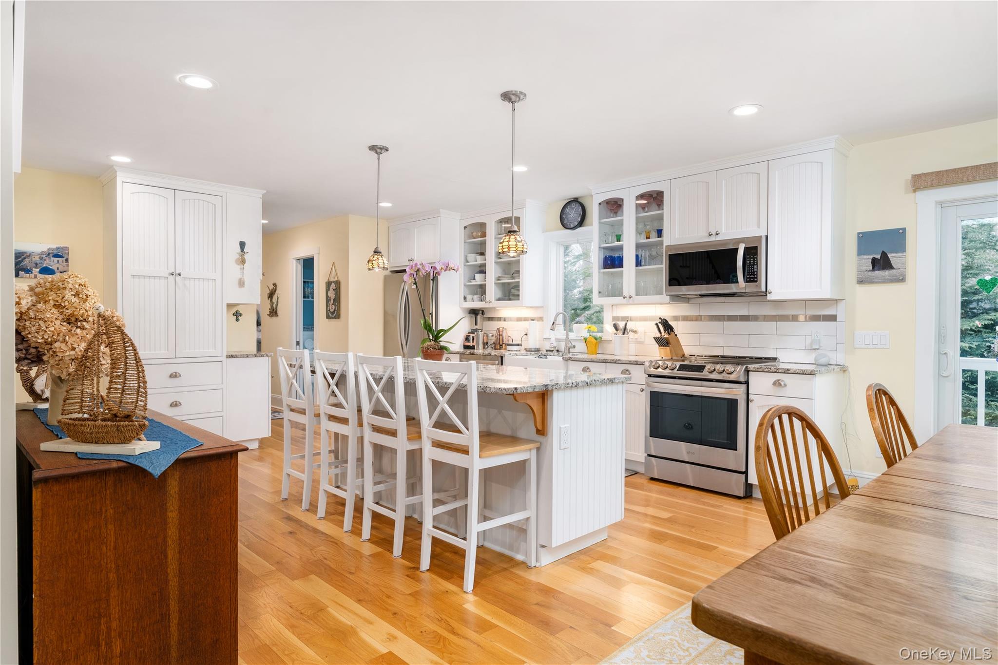 #7 photo, 61 Atlantic Avenue, מחוז סאפוק Hampton Bays , NY 11946