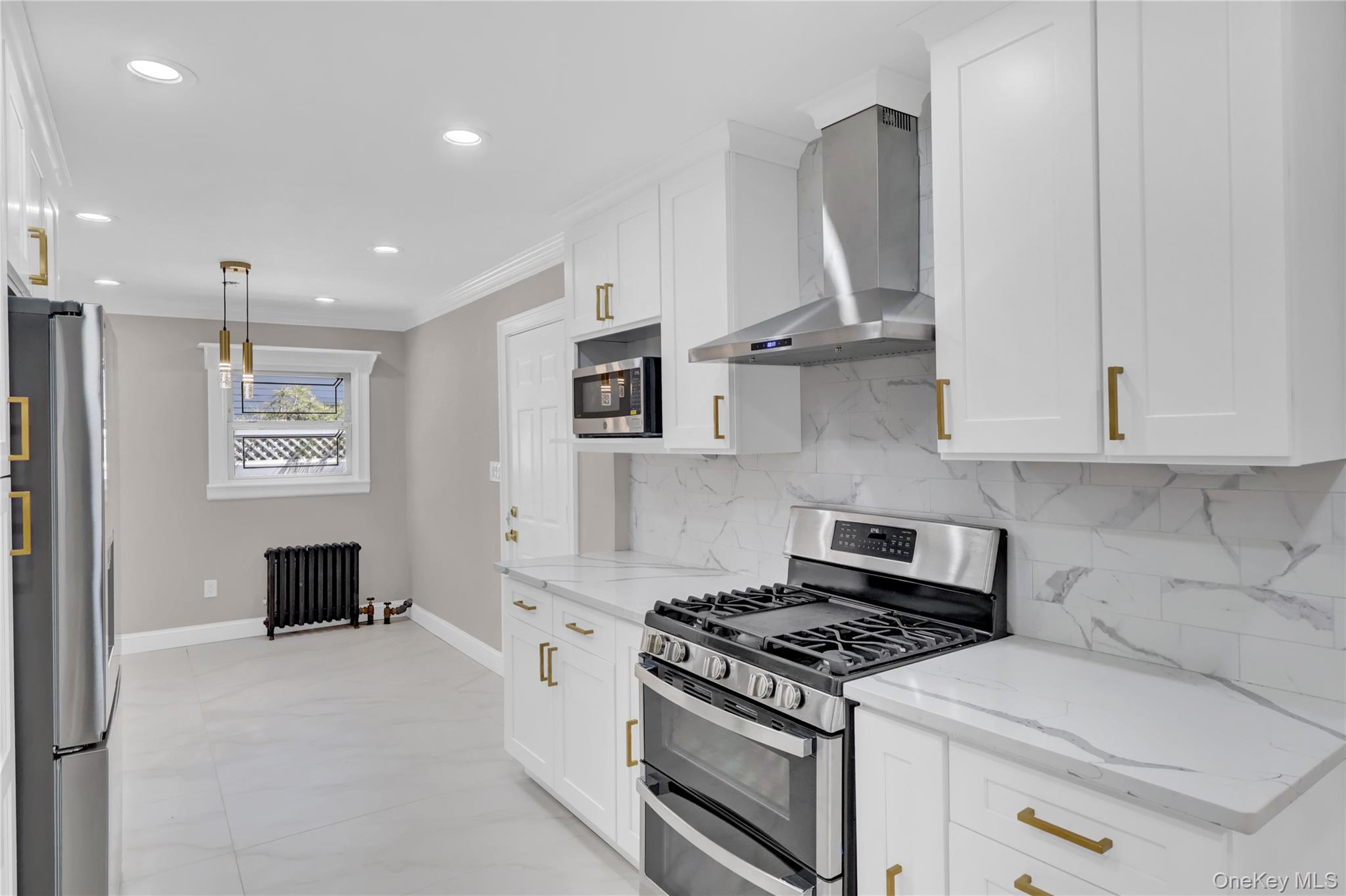 #12 photo, 154 California Avenue, Freeport , NY 11520