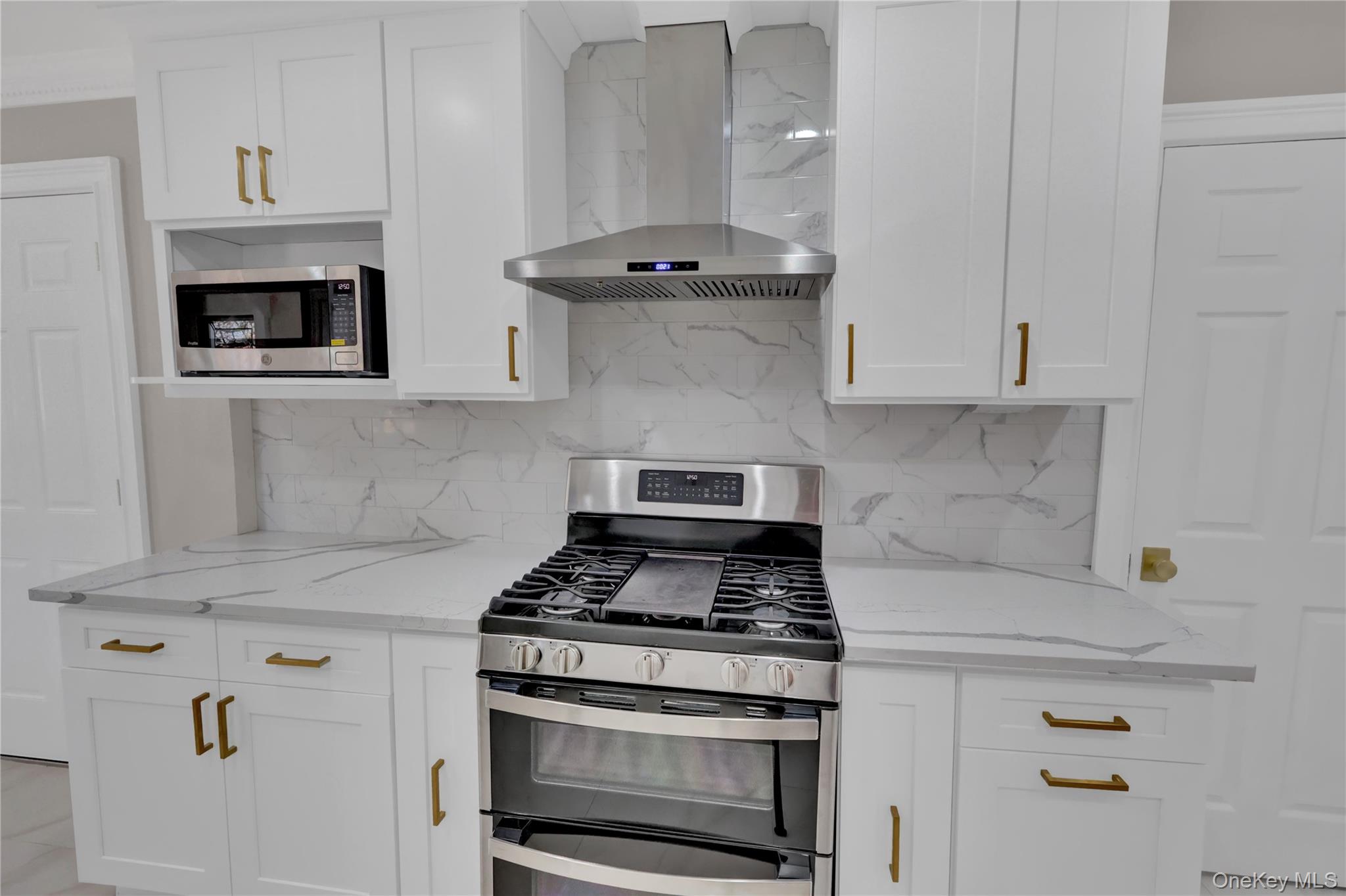 #13 photo, 154 California Avenue, Freeport , NY 11520