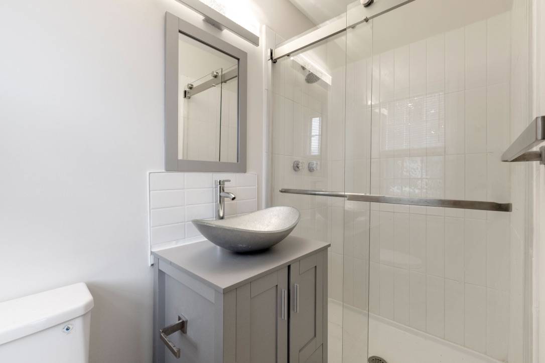 #26 photo, 215-03 17th Avenue, Bayside , NY 11360