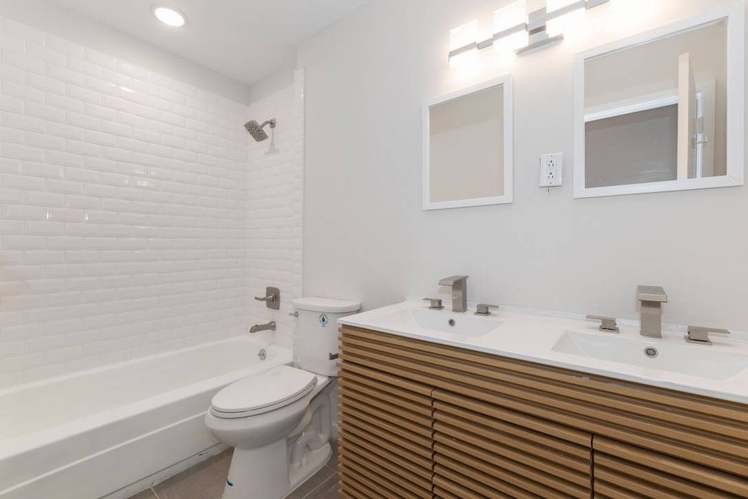 #9 photo, 215-03 17th Avenue, Bayside , NY 11360