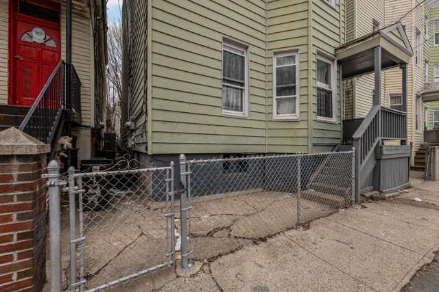 #3 photo, 139 Voss Ave, Yonkers , NY 10703