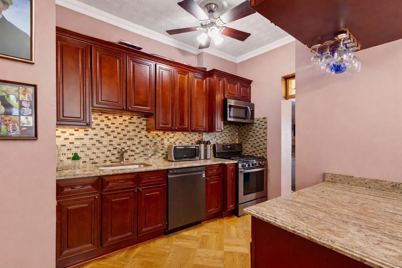 #2 photo, 568 74th Street, 湾脊 Bay Ridge , NY 11209