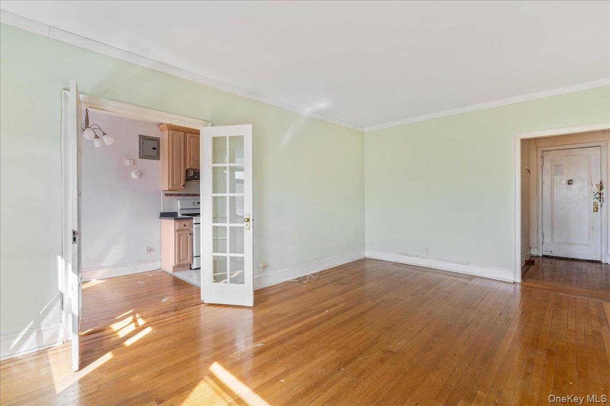 #9 photo, 85-11 Lefferts Boulevard, Kew Gardens , NY 11415