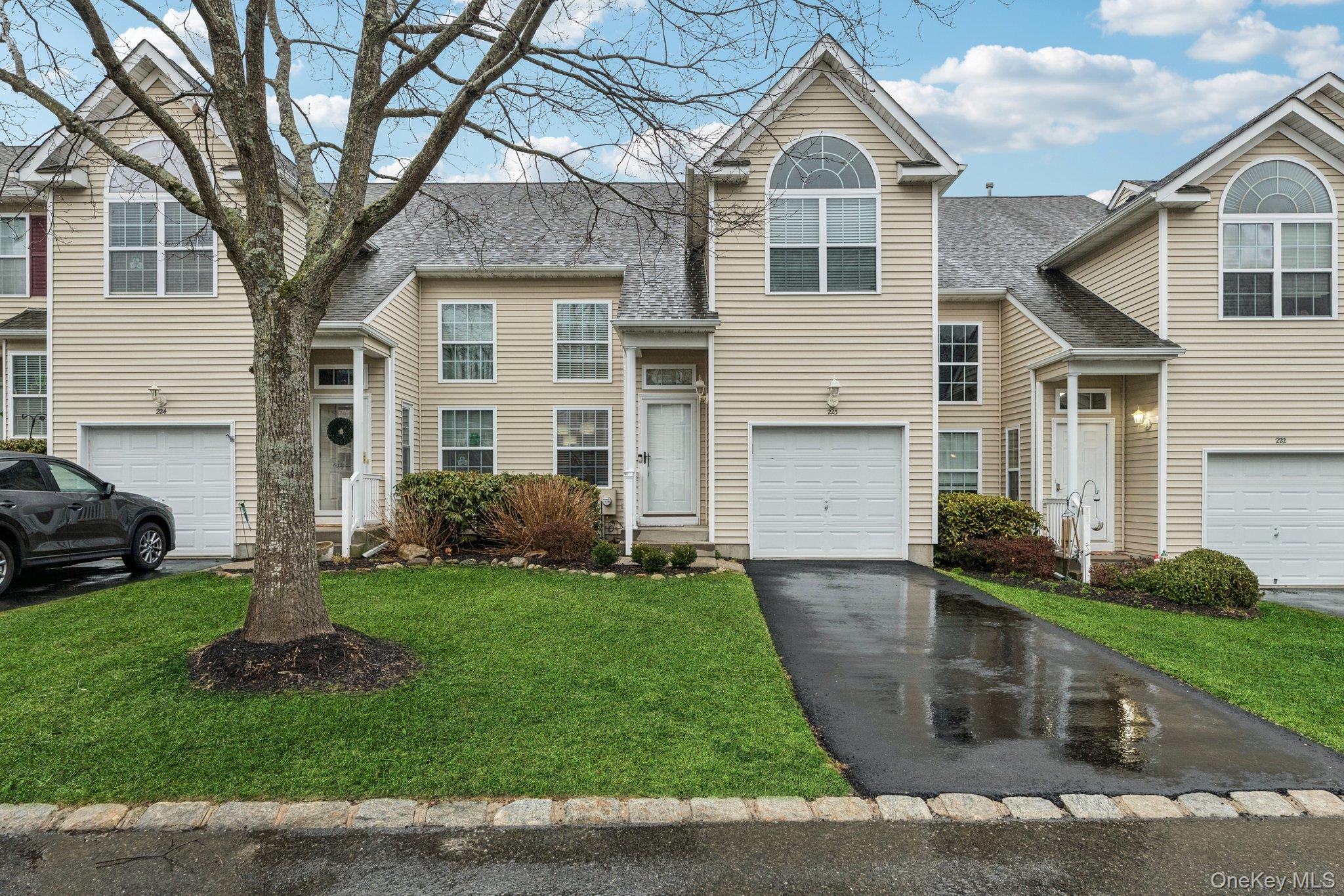 #1 photo, 223 Kettles Lane, 东长岛 Medford , NY 11763