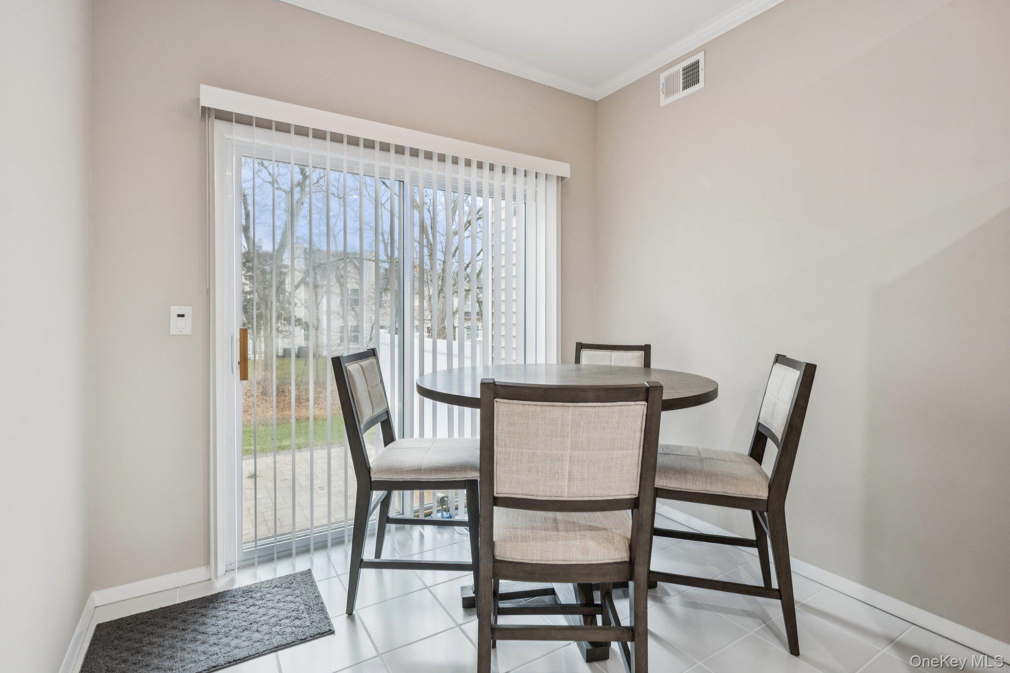 #13 photo, 223 Kettles Lane, 东长岛 Medford , NY 11763