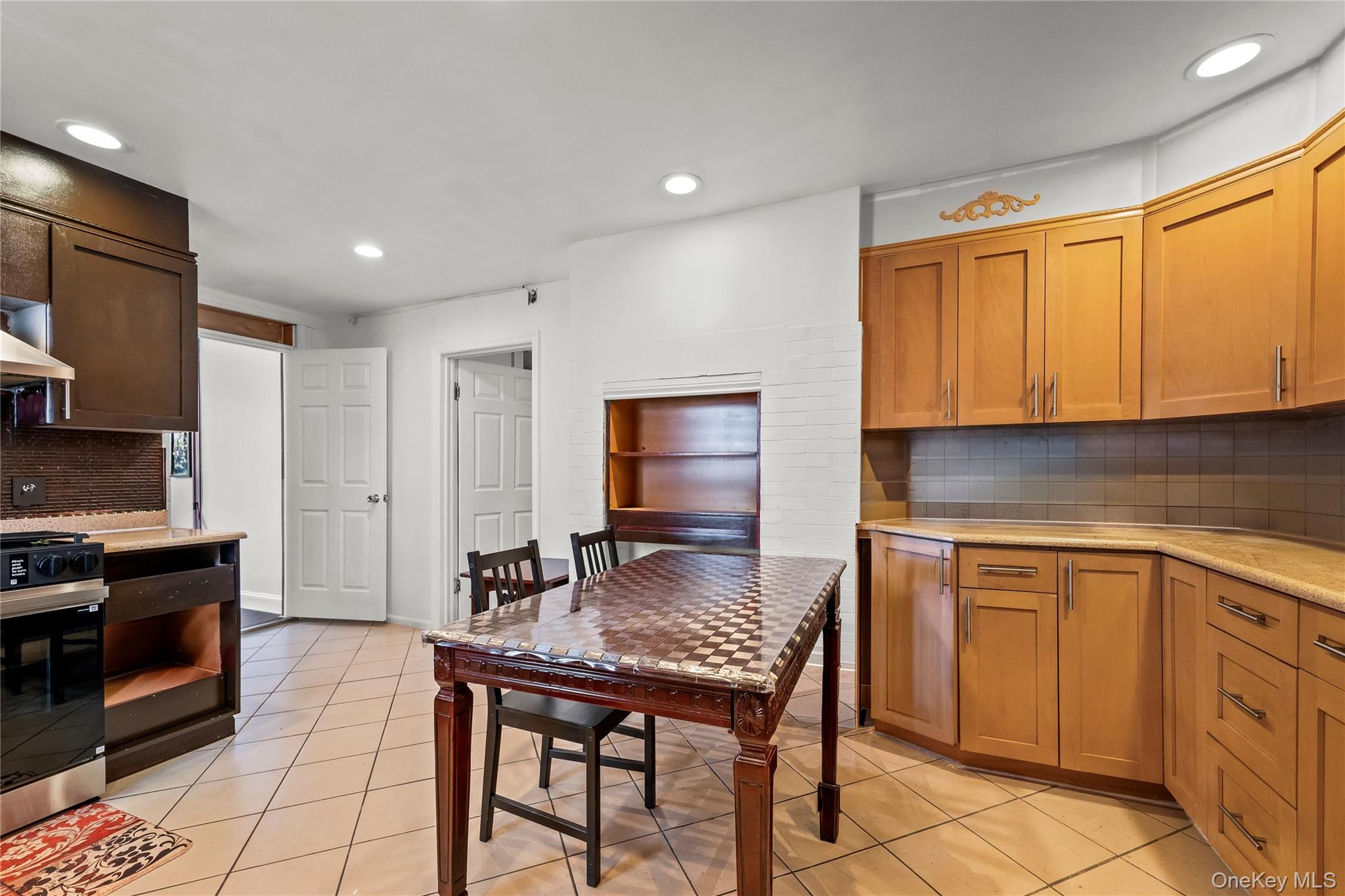 #19 photo, 1314 College Point Boulevard, College Point , NY 11356