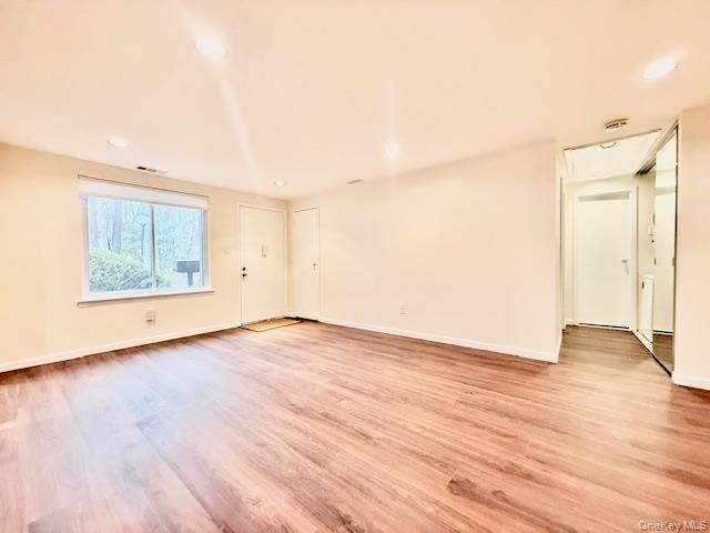 #11 photo, 155 Golf Lane, 东长岛 Medford , NY 11763