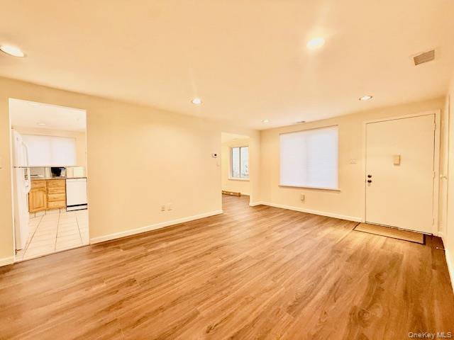 #3 photo, 155 Golf Lane, 东长岛 Medford , NY 11763