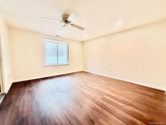 #4 photo, 155 Golf Lane, 东长岛 Medford , NY 11763