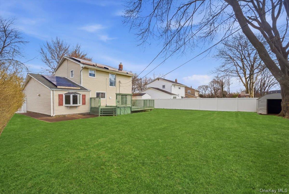 #18 photo, 6 Arden Lane, Commack , NY 11725