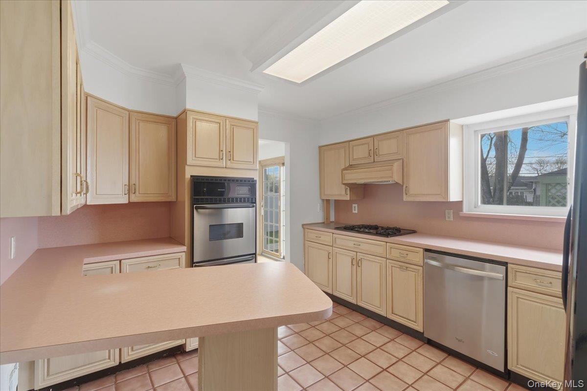 #4 photo, 6 Arden Lane, Commack , NY 11725