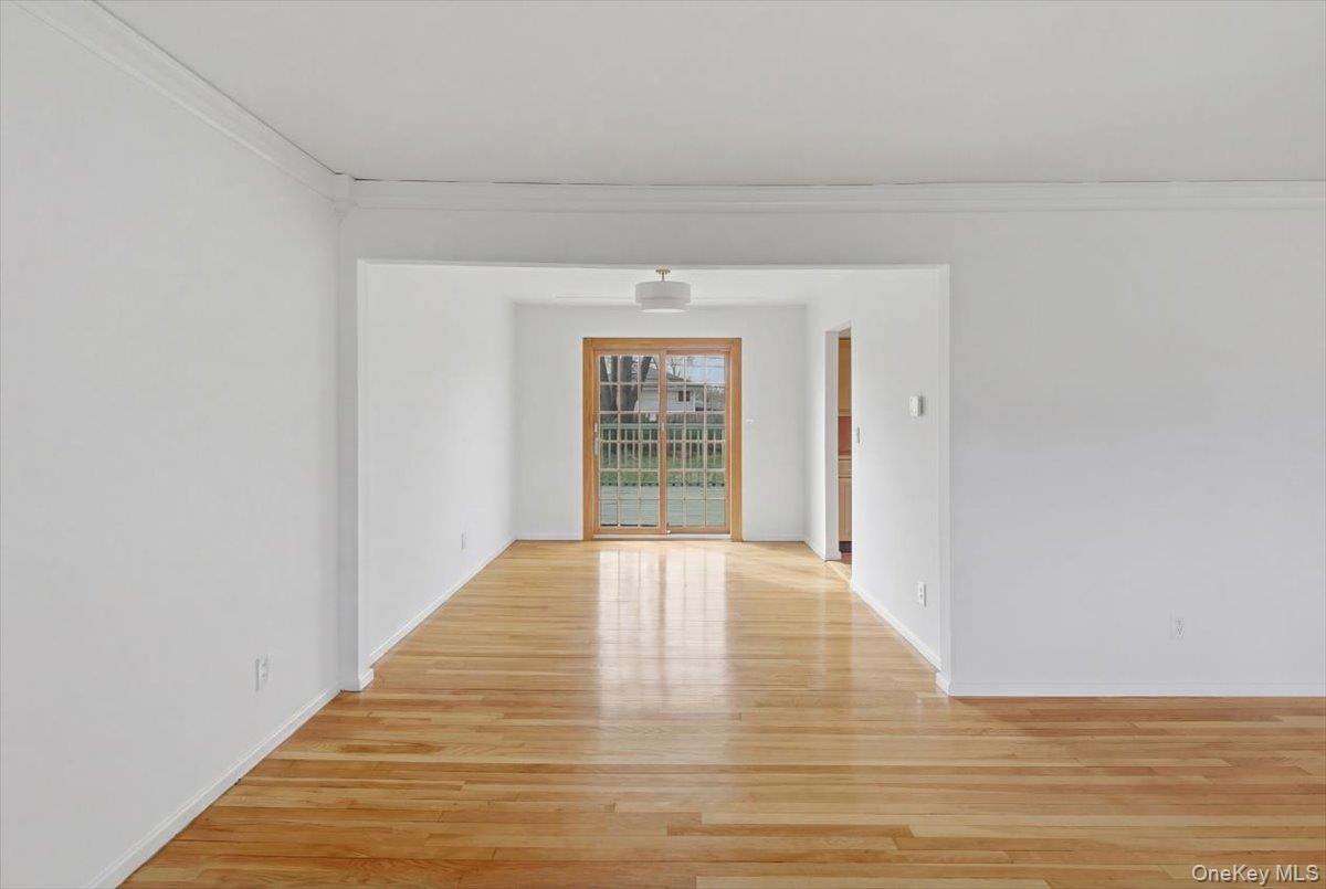 #6 photo, 6 Arden Lane, Commack , NY 11725