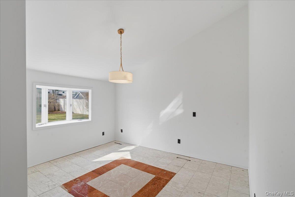 #7 photo, 6 Arden Lane, Commack , NY 11725