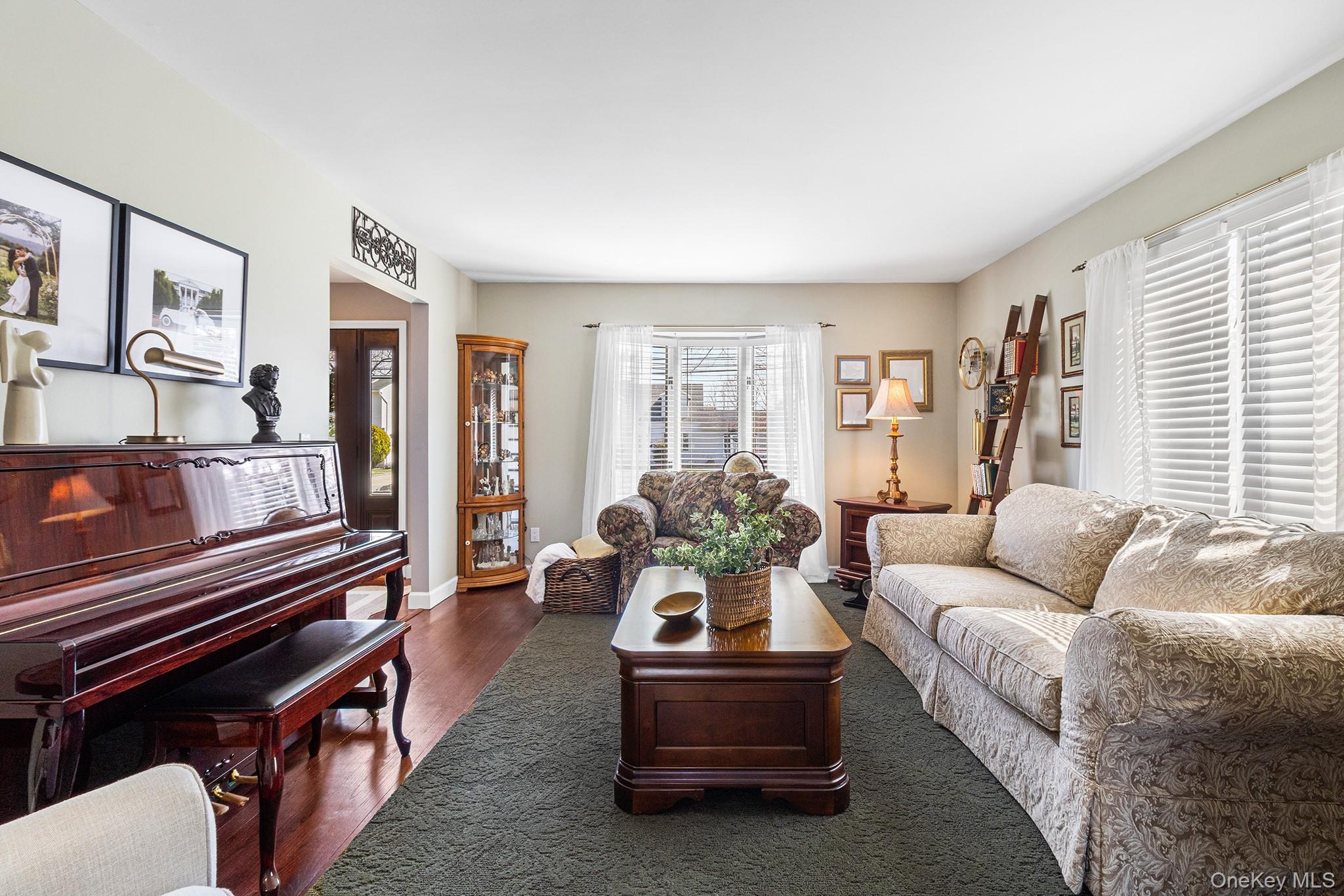 #5 photo, 30 Myrtle Lane, 东长岛 East Patchogue , NY 11772