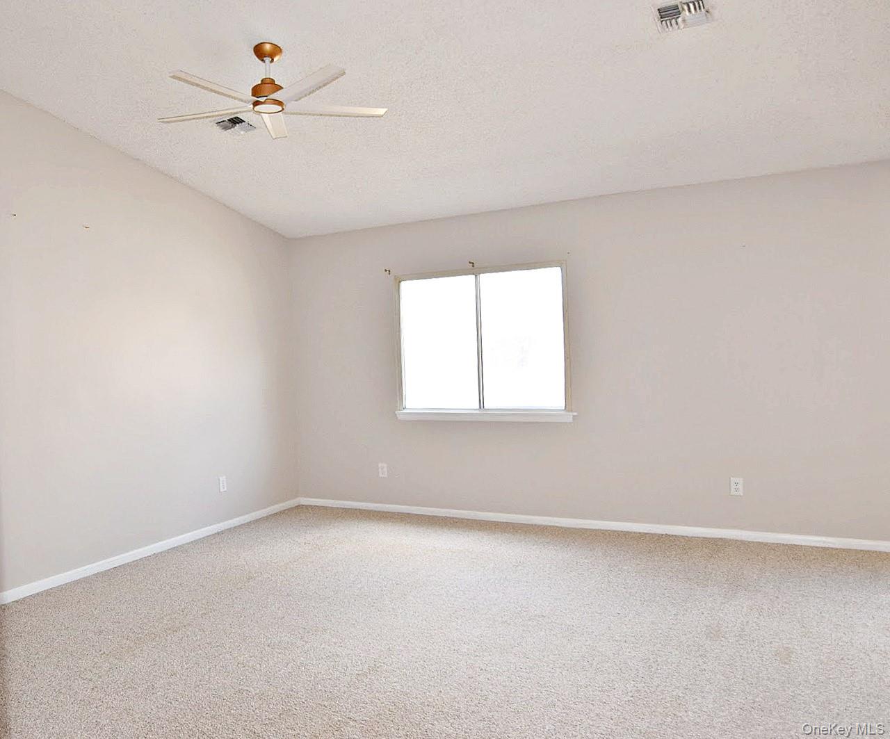 #5 photo, 3502 Fox Lane, Poughkeepsie , NY 12603