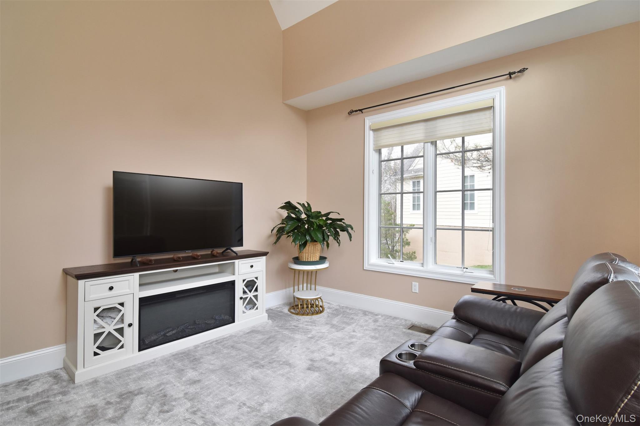 #13 photo, 9 Stony Gate Oval, 紐約州 New Rochelle , NY 10804